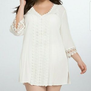 ISO ONLY! White or black Torrid Cover up